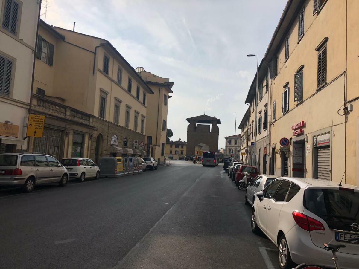 Art Porta A Prato * Florenz
